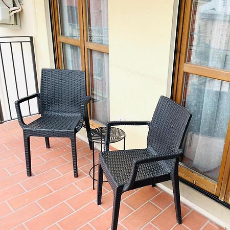 Appartamento Giallo Peschiera del Garda Bagian luar foto