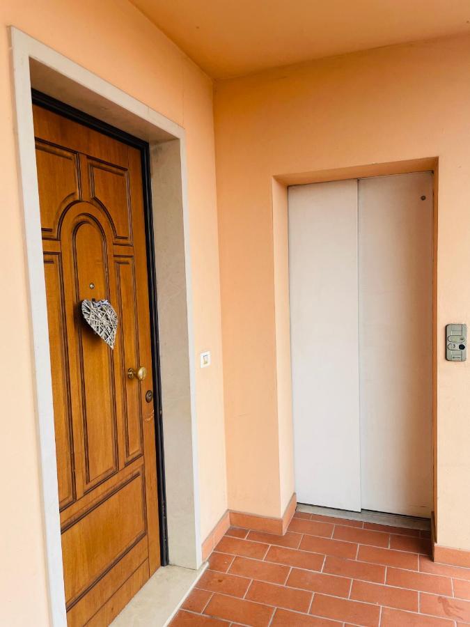 Appartamento Giallo Peschiera del Garda Bagian luar foto